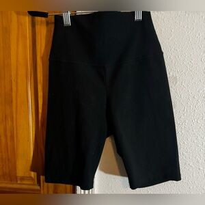 P’tula The Mayra Il Short : 8" Size  M Black Athletic Gym new with no Tag